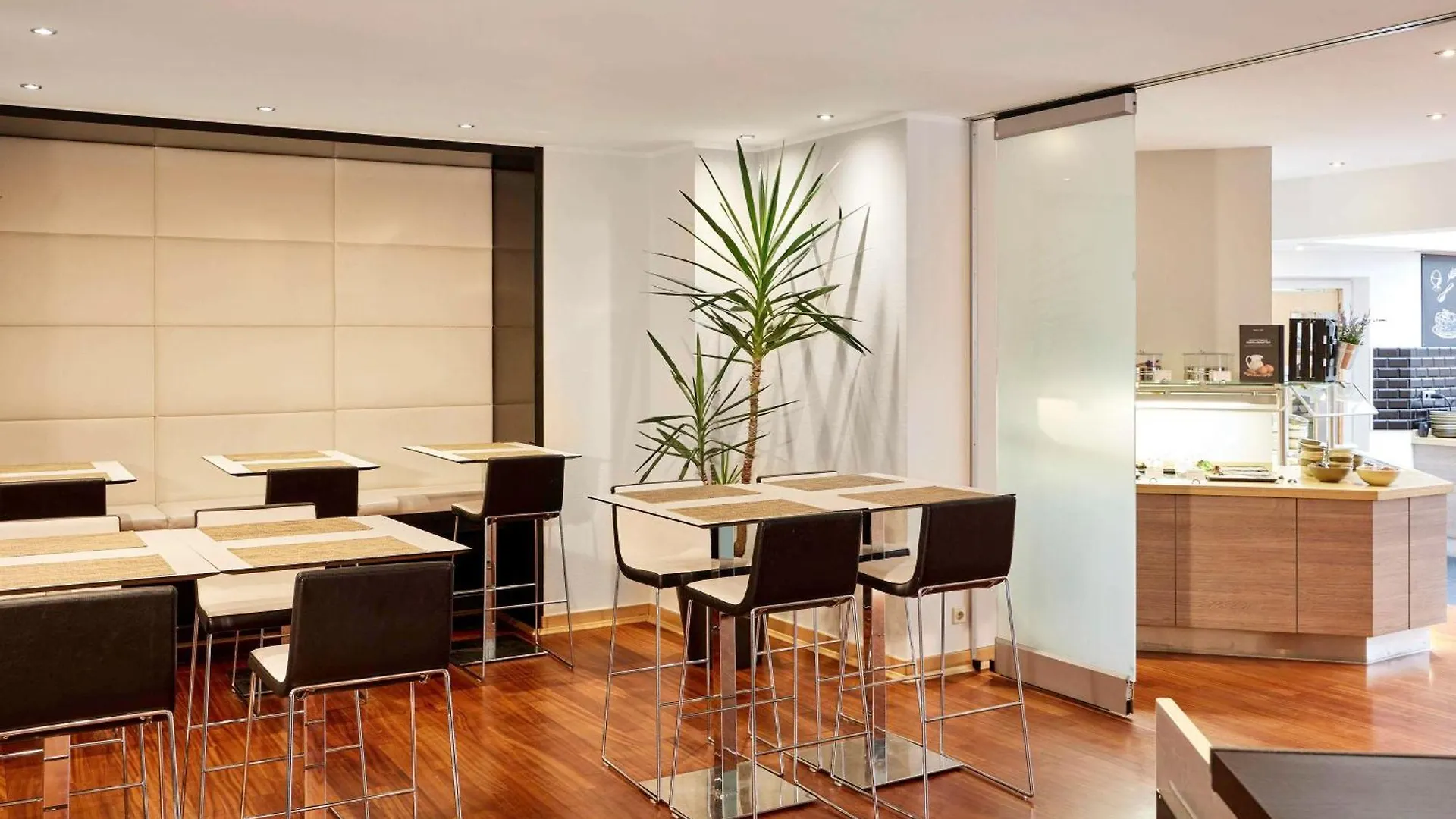 Mercure Hotel Duesseldorf City Center 4*, Düsseldorf